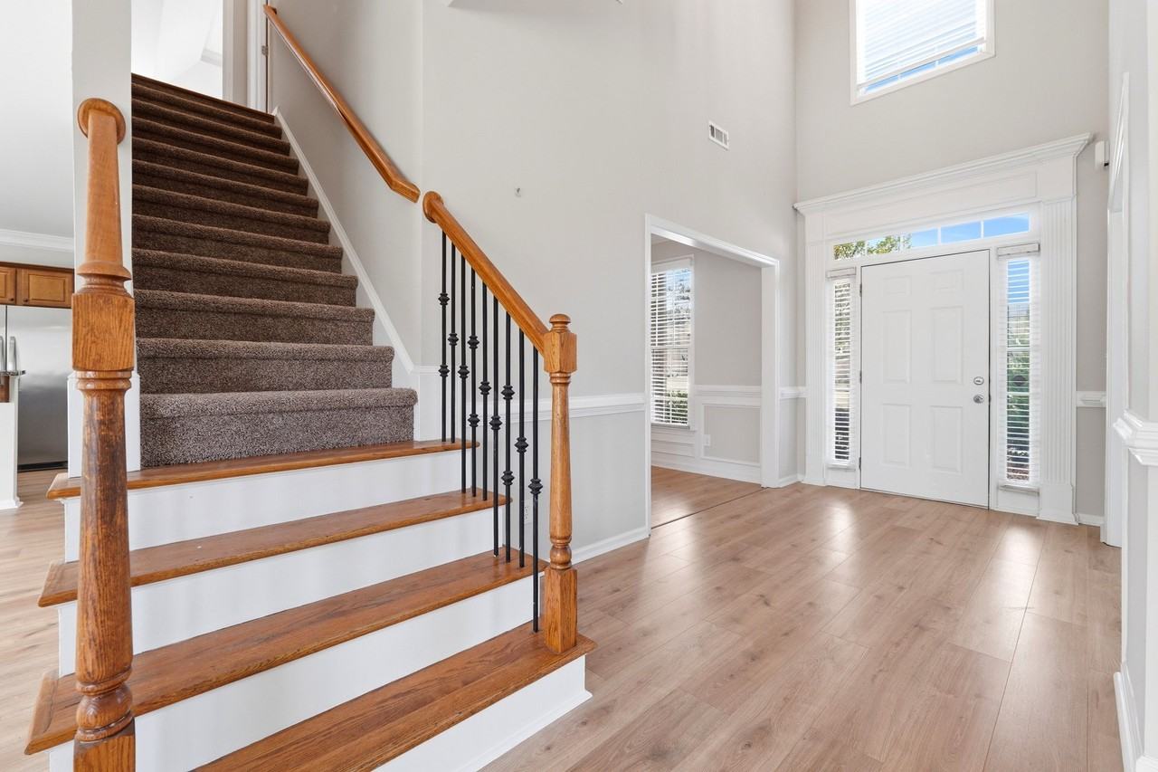 715 Arbor Cv - Photo 3 of 30