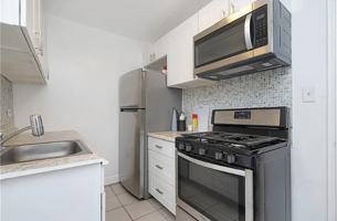 featured image of 387 Avenue S #3E