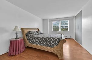 featured image of 5700 Arlington Ave #5D