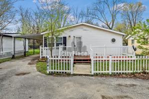 featured image of 2841 W Ray St