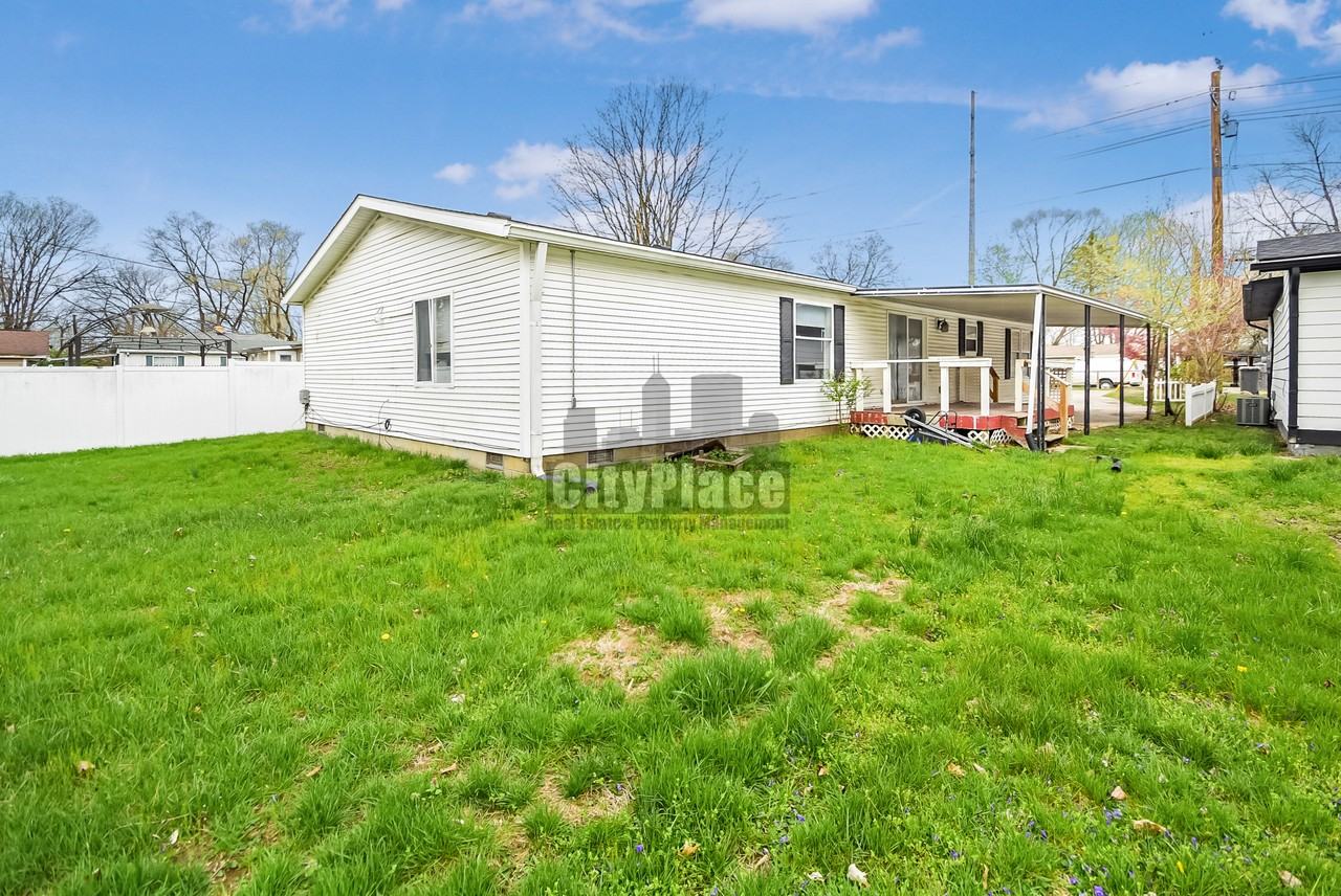 2841 W Ray St - Photo 6 of 27