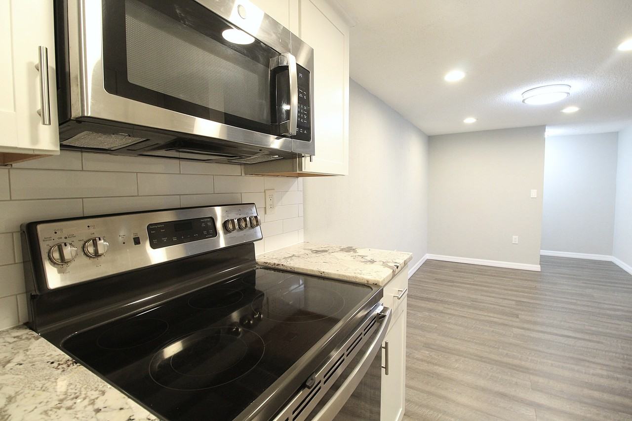 4119 61st Avenue Ter W #407 - Photo 4 of 20