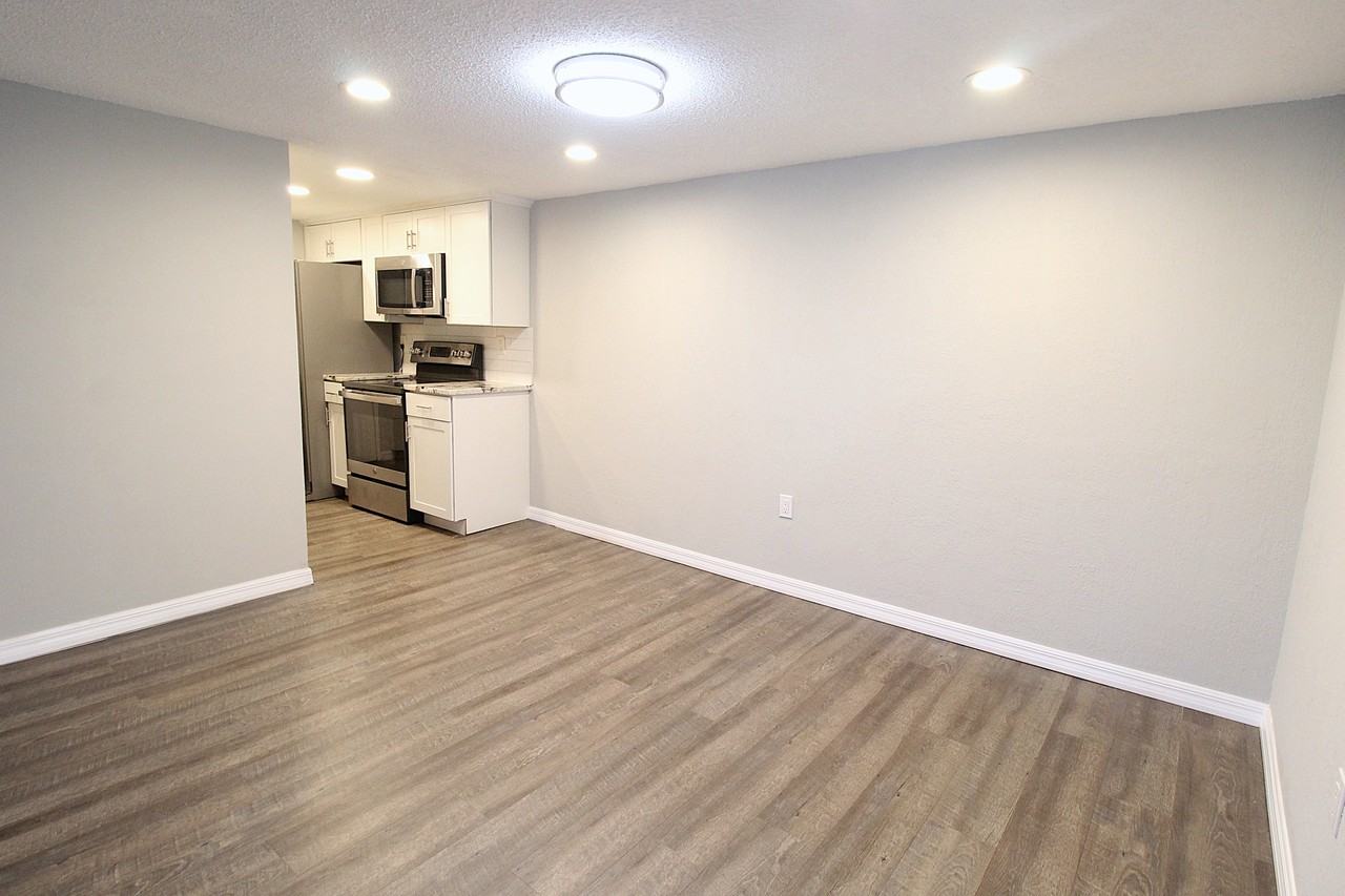 4119 61st Avenue Ter W #407 - Photo 6 of 20
