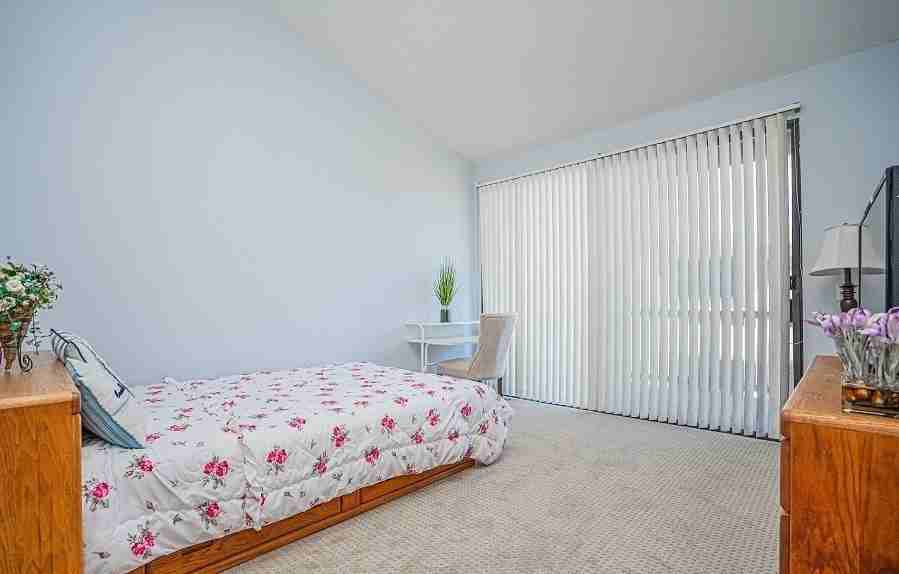 10511 Lakeside Dr S - Photo 7 of 14