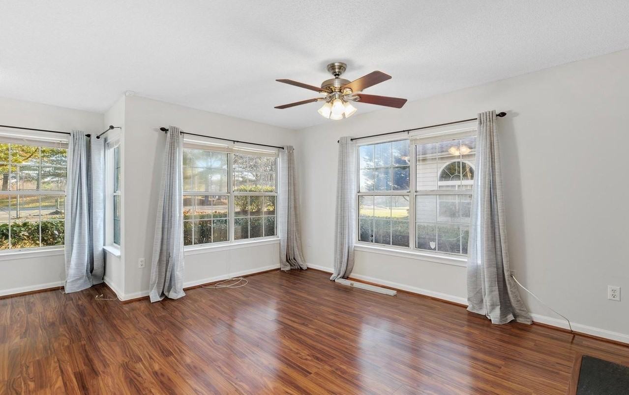 15750 Easthaven Ct - Photo 2 of 21