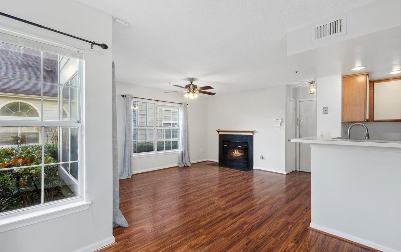 15750 Easthaven Ct - Photo 6 of 21