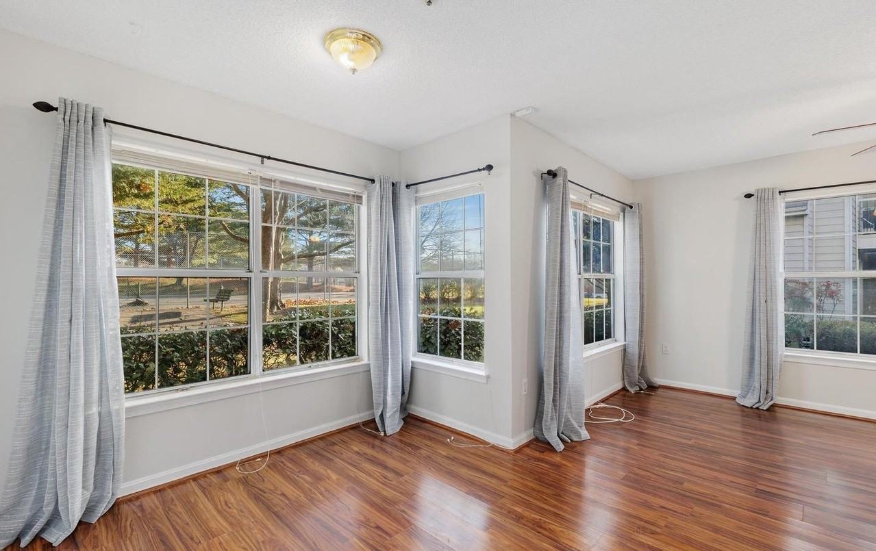 15750 Easthaven Ct - Photo 7 of 21