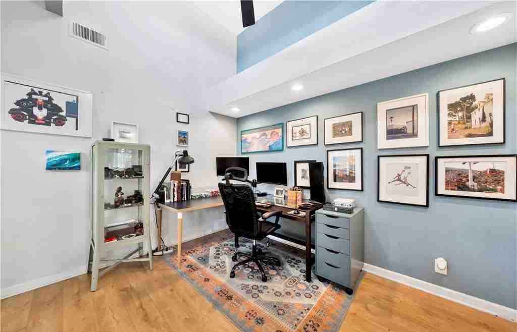 20092 Bayfront Ln - Photo 4 of 21