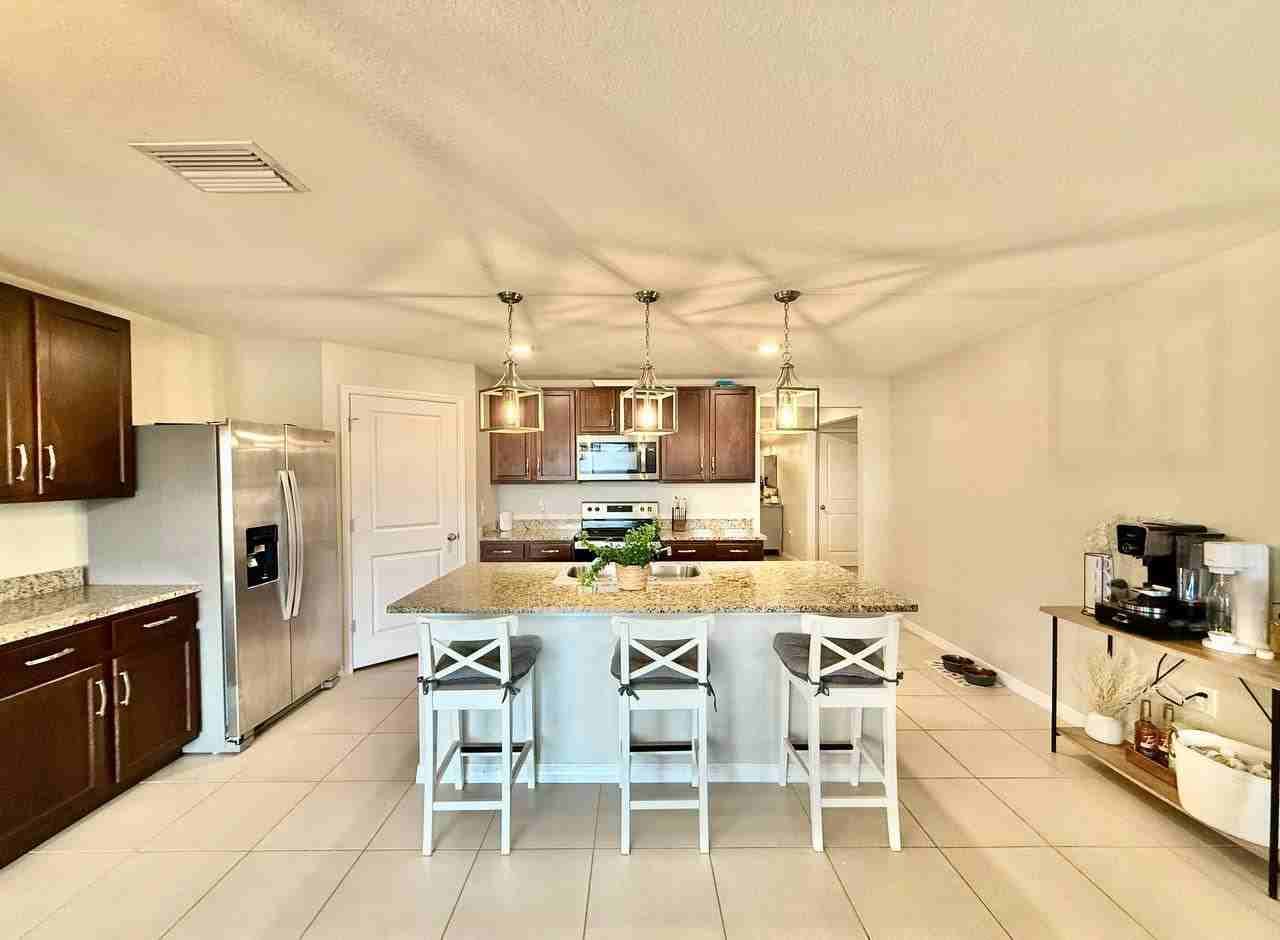 1026 Golden Shiner Ave - Photo 7 of 25