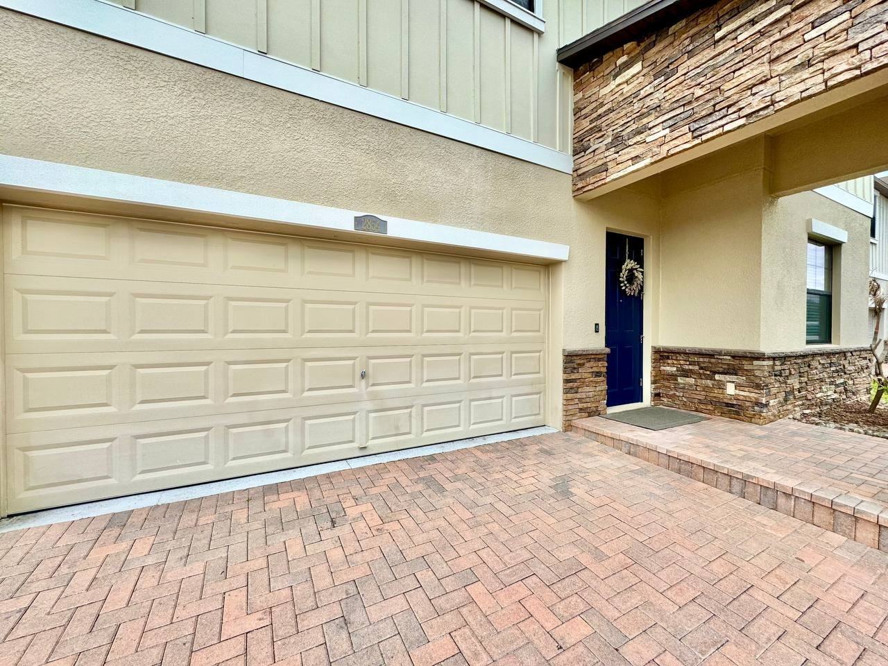 2854 Hilliard Dr - Photo 5 of 45