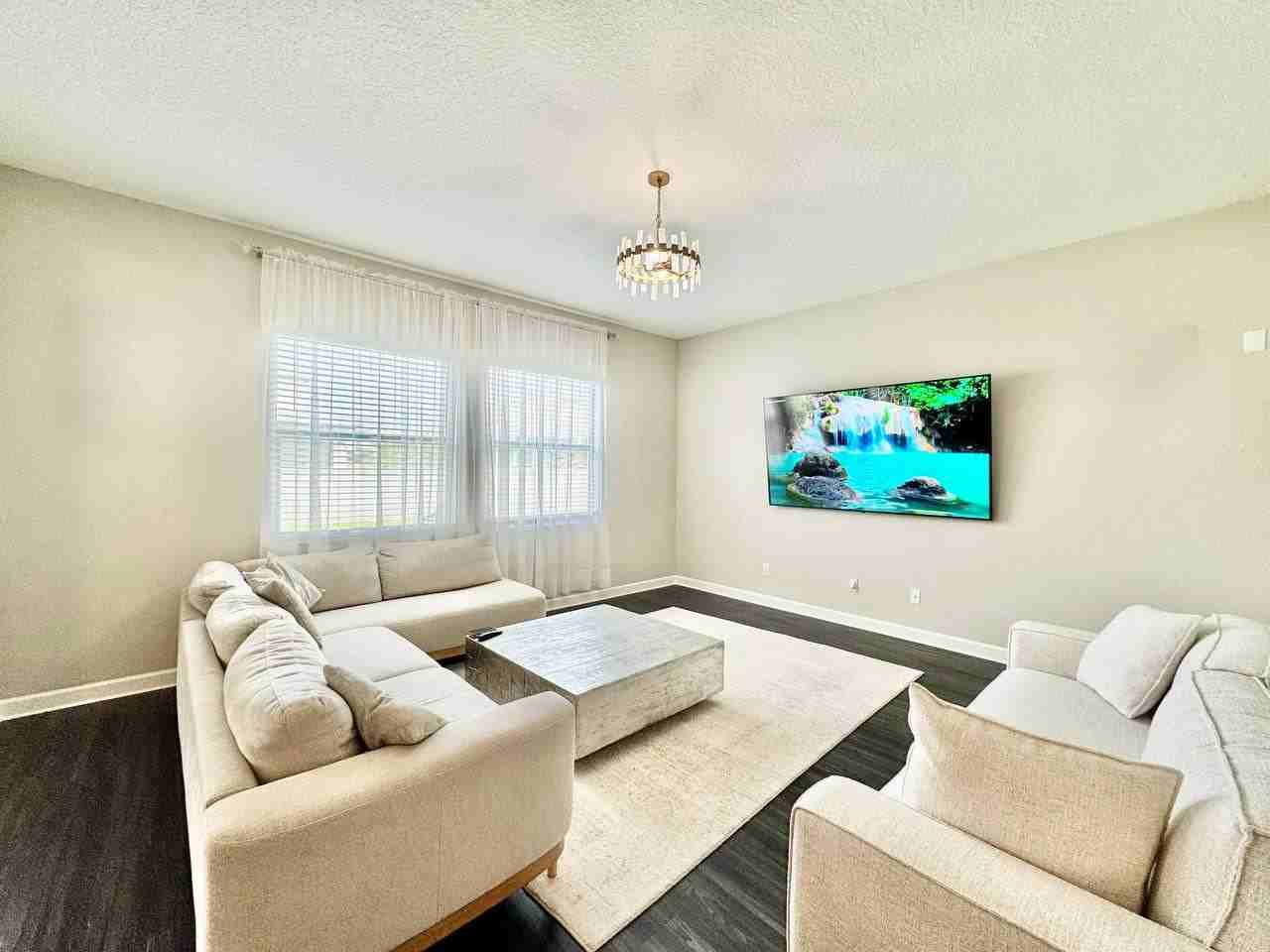 2854 Hilliard Dr - Photo 6 of 45