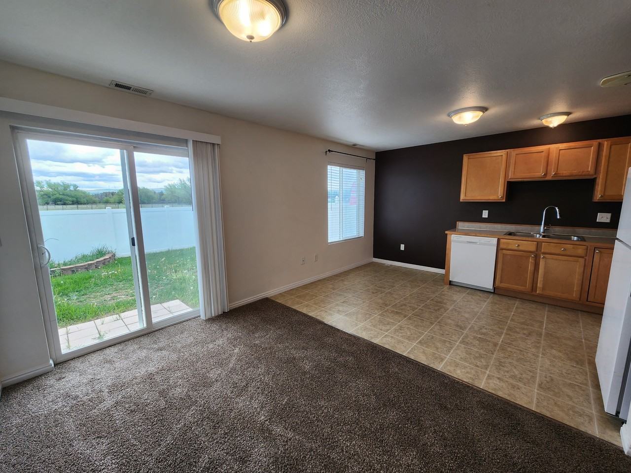 3529 Greenfield Dr - Photo 6 of 14