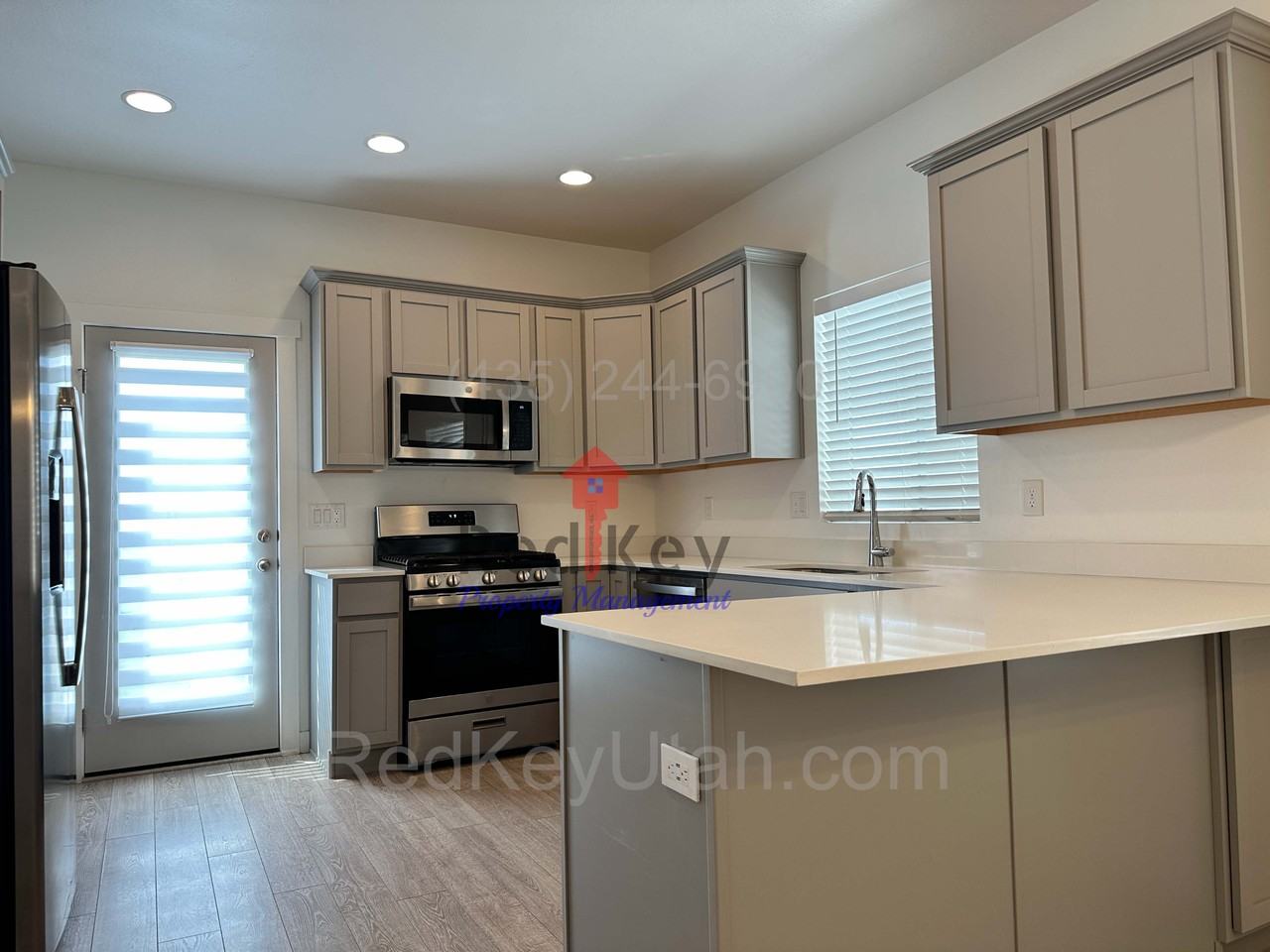 1118 W Osprey Dr - Photo 3 of 26