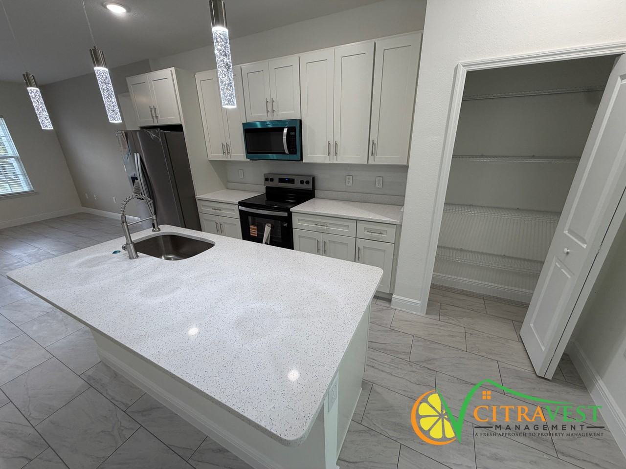 5724 N Decarlo Dr - Photo 3 of 15