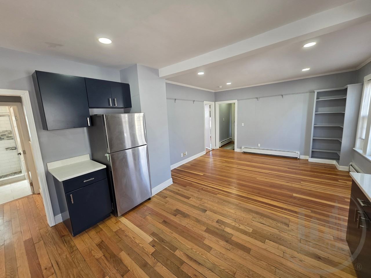 329-331 Mowry St - Photo 4 of 10