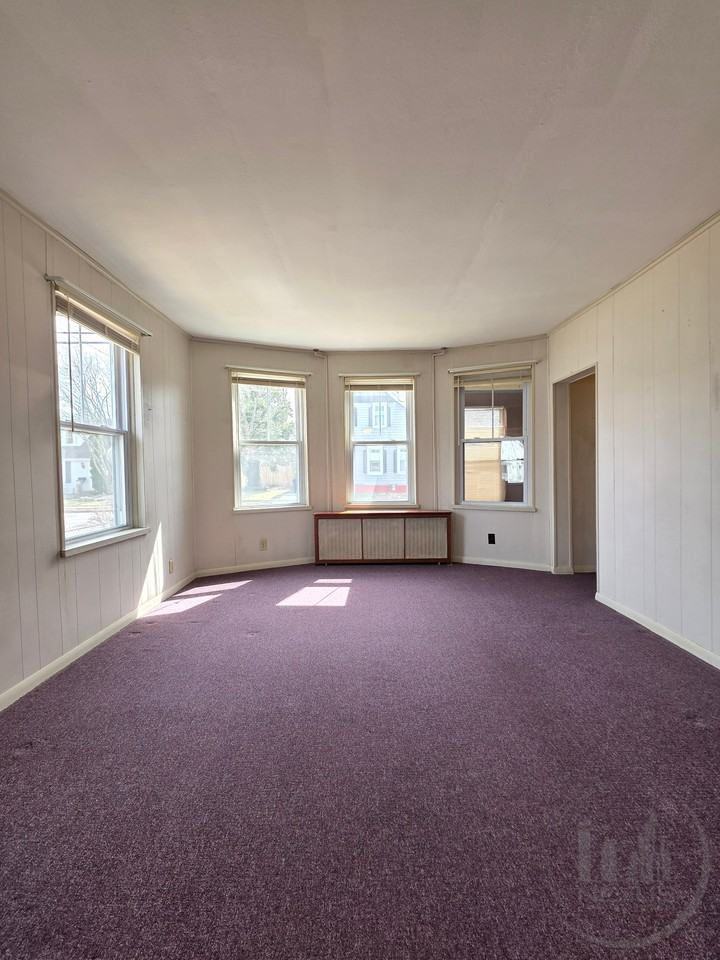 205 Pawtuxet Ave - Photo 2 of 13