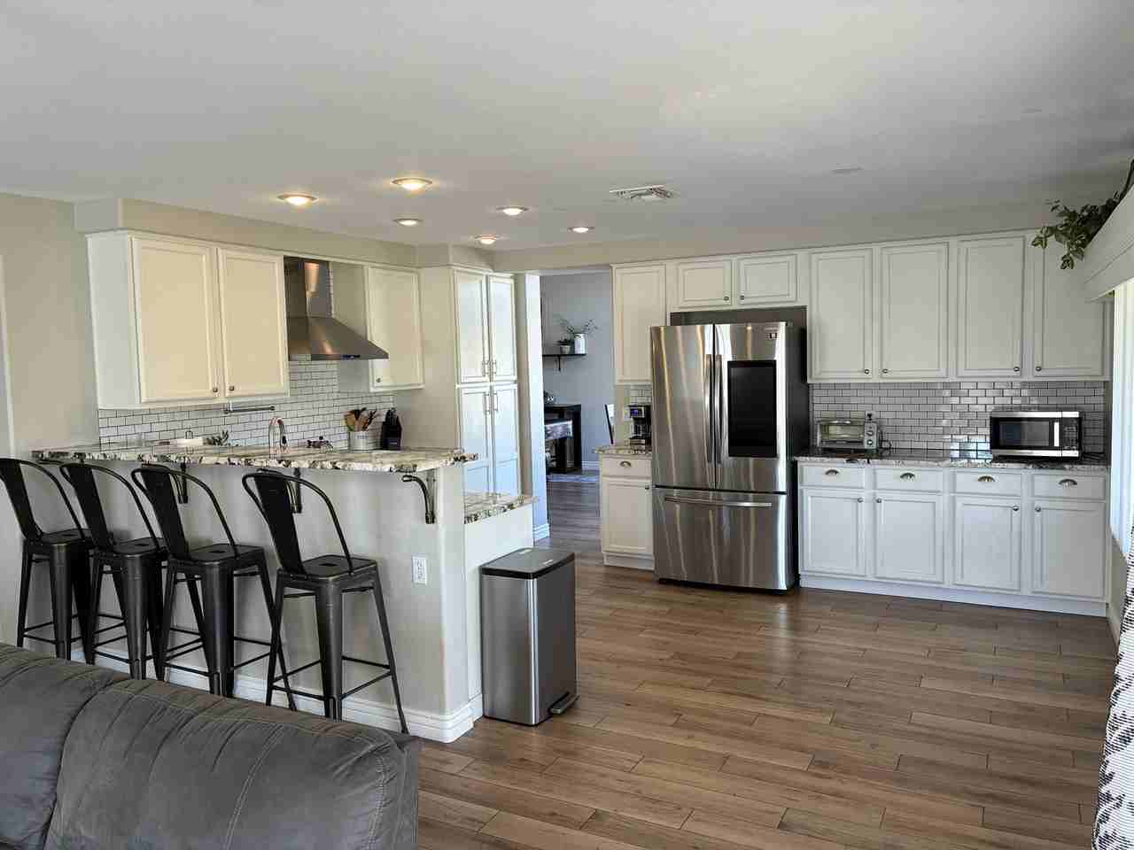 13717 N 80th Ave - Photo 7 of 50