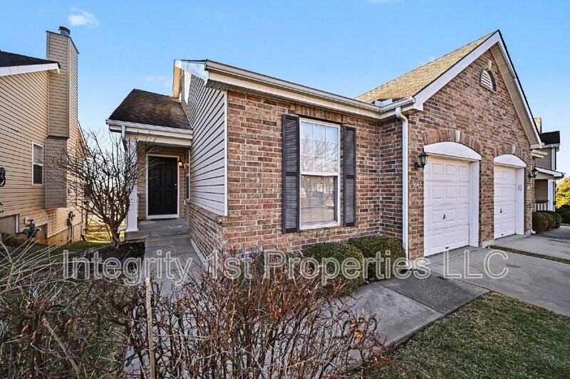 3645 Nw 84th Ter - Photo 3 of 18