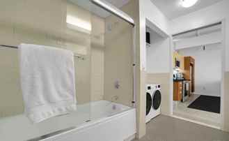 746 S Los Angeles St - Photo 1 of 1