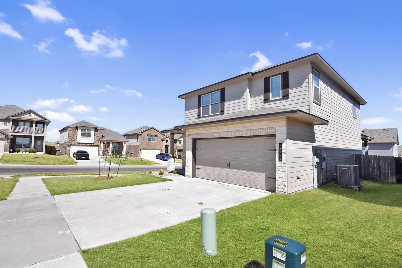 3307 Addison St - Photo 3 of 41