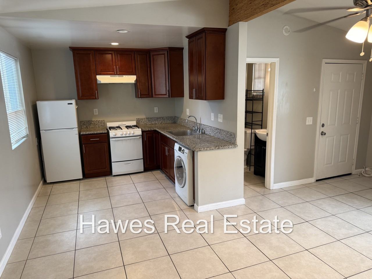 442 1/2 E Arrow Hwy #B - Photo 5 of 8