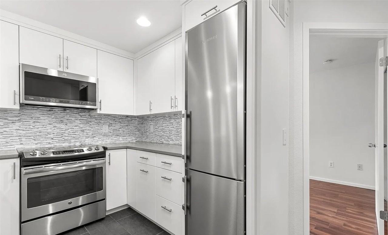 232 Belmont Ave E - Photo 6 of 11