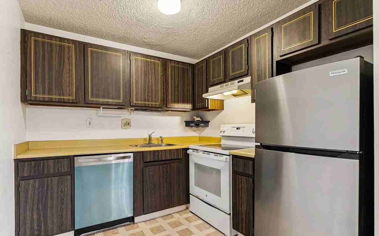 501 N Providence Rd - Photo 3 of 9