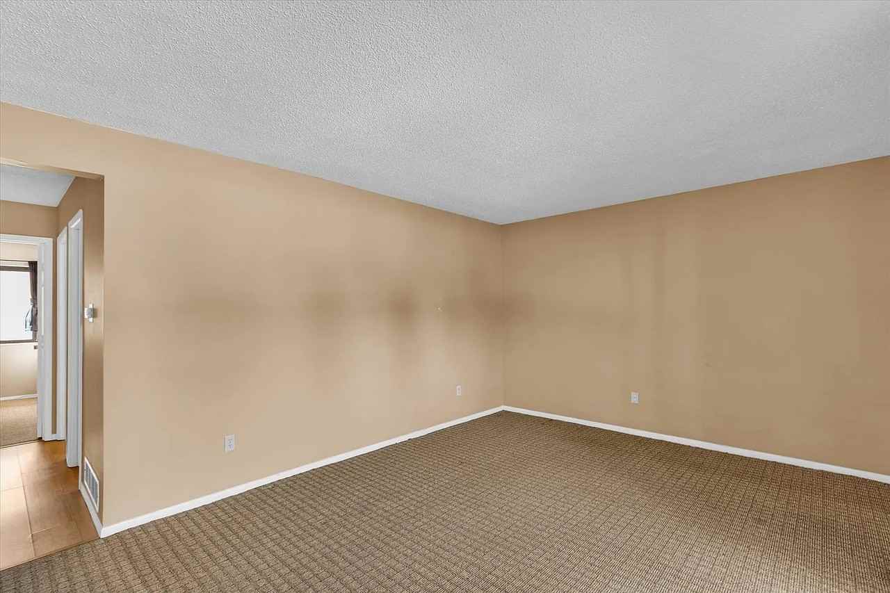 1901 Melrose Dr - Photo 7 of 12