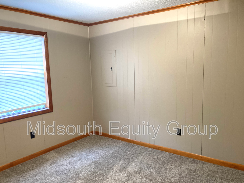 106 Parkburg Rd - Photo 5 of 14