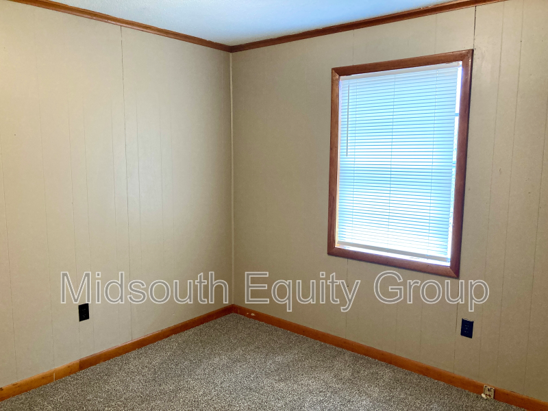 106 Parkburg Rd - Photo 7 of 14