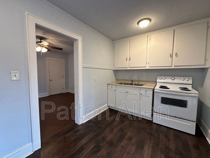 60 Flint St #7 - Photo 6 of 14