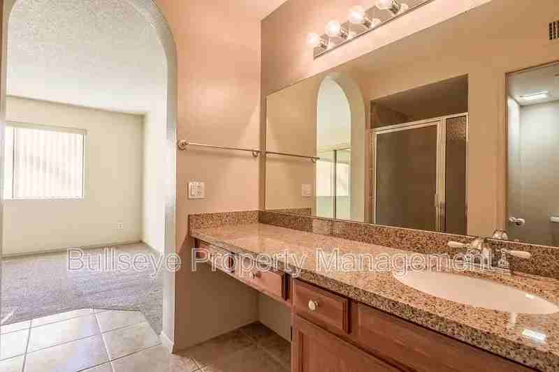 18624 N 93rd Ave - Photo 4 of 30