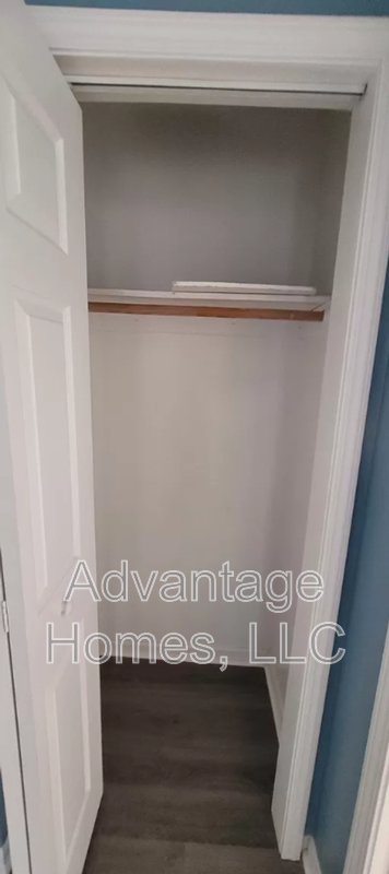 744 N 70th St - Photo 6 of 15