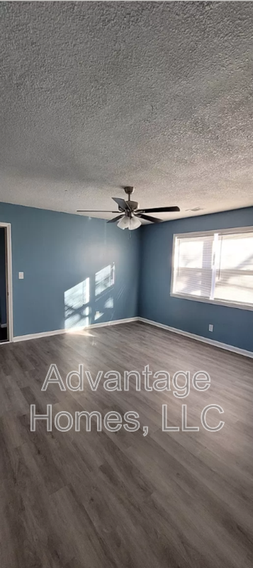 744 N 70th St - Photo 7 of 15