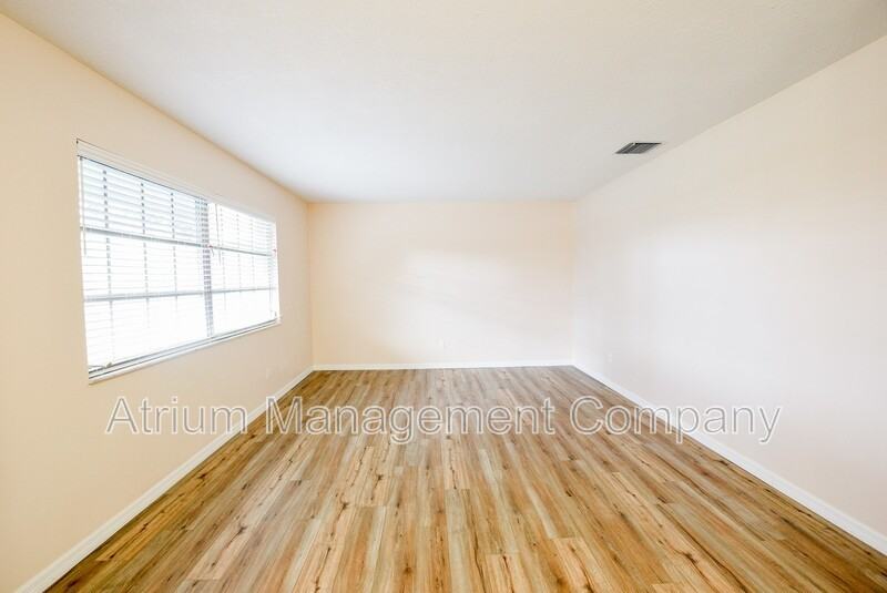 1318 Kewannee Trl - Photo 5 of 31