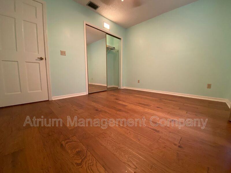 167 Briarwood Dr - Photo 3 of 12