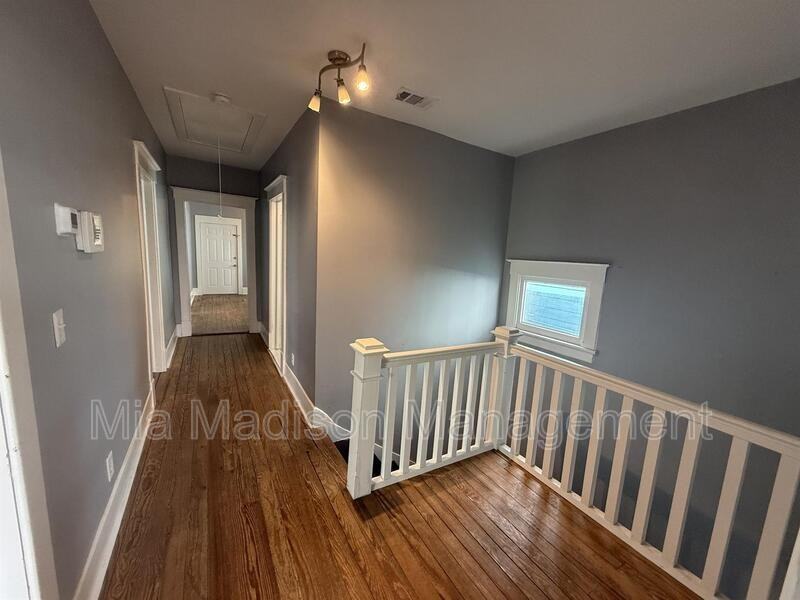 607 W 44th St #607W44B - Photo 3 of 18