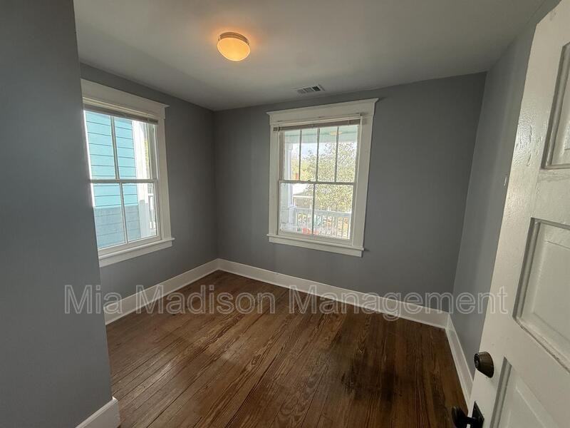 607 W 44th St #607W44B - Photo 4 of 18