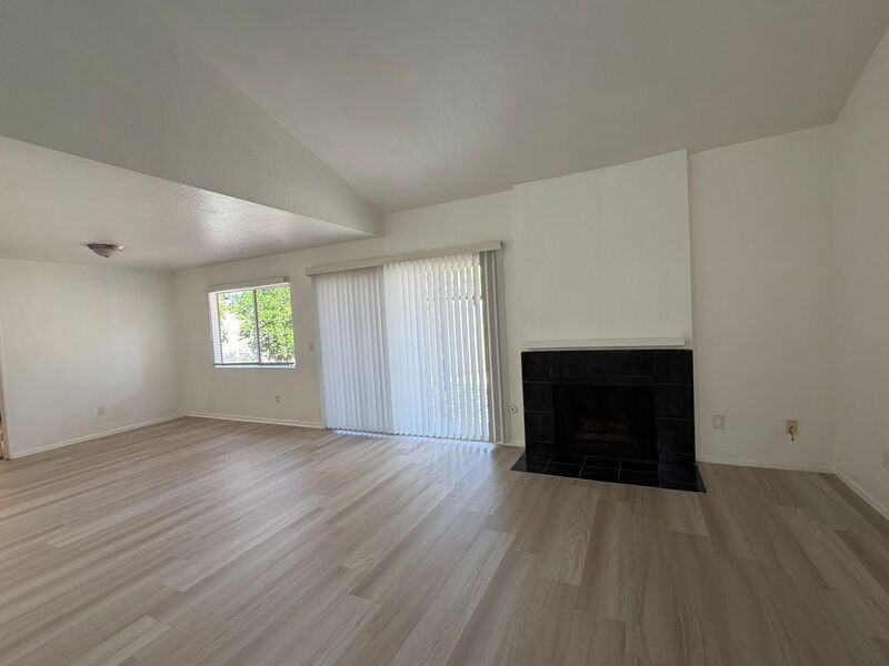 615 Parkview Dr - Photo 5 of 21