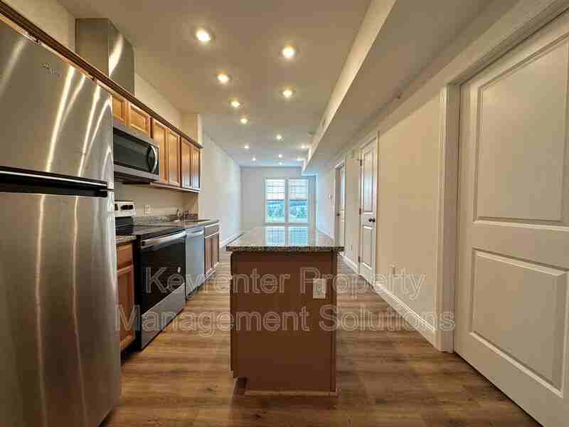 3445 Lee Hwy #210 - Photo 2 of 11