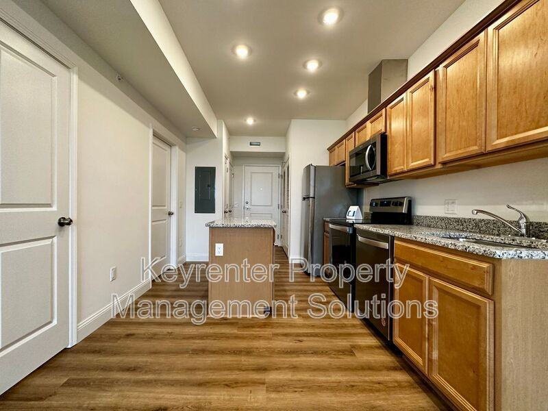 3445 Lee Hwy #210 - Photo 4 of 11