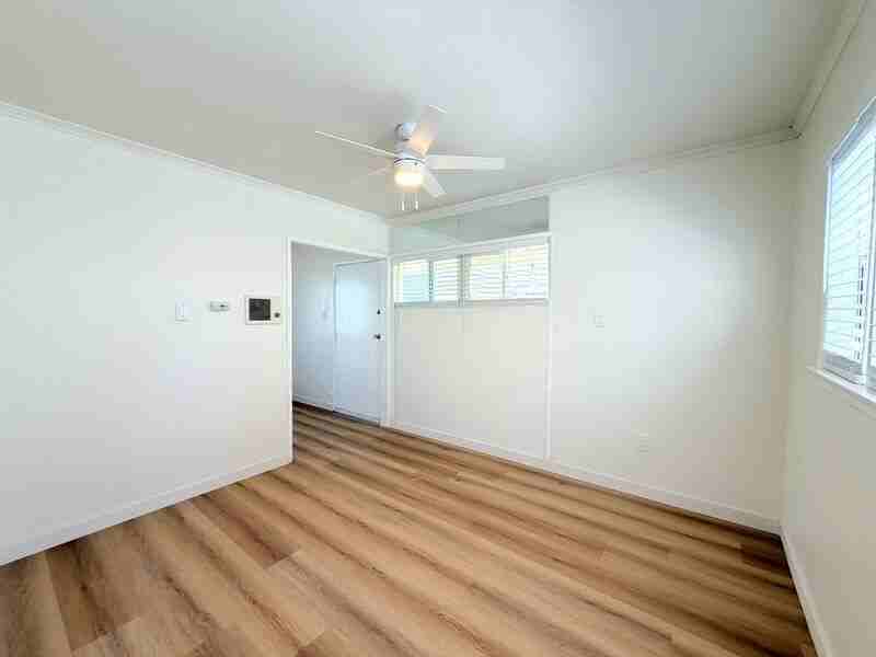 1732 Cabrillo Ave #C - Photo 6 of 11