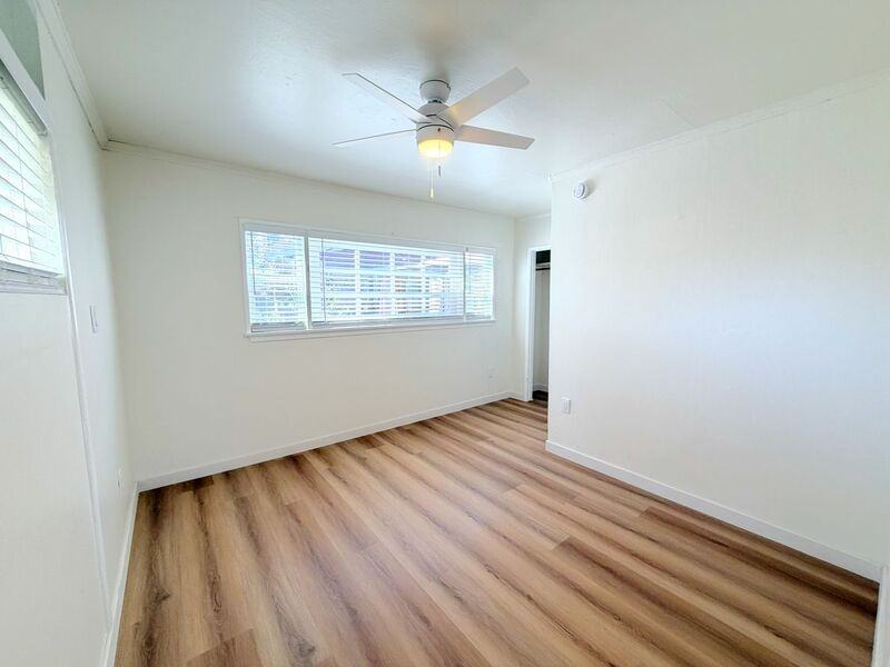 1732 Cabrillo Ave #C - Photo 7 of 11