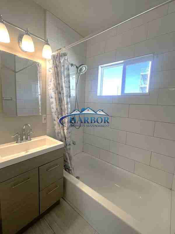 1388 Martin Luther King Jr Ave #7 - Photo 7 of 8