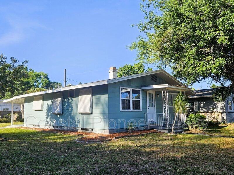 501 25th Ave W - Photo 2 of 24