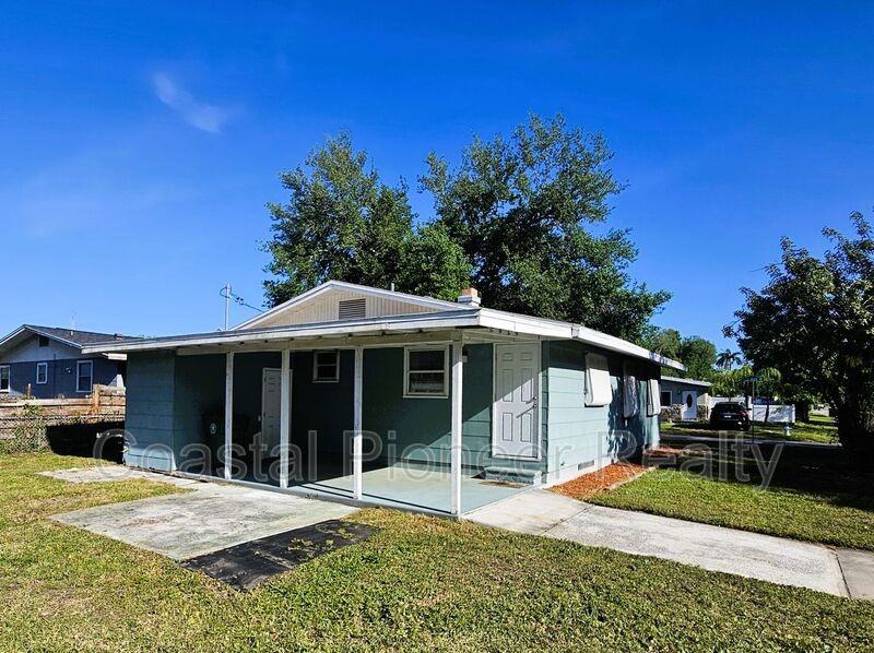 501 25th Ave W - Photo 4 of 24