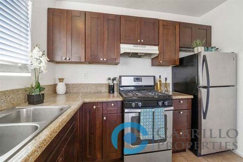 4523 Winona Ave #B - Photo 6 of 11