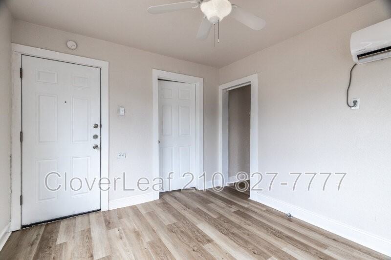 230 Paramount Ave - Photo 6 of 26