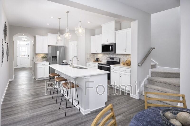 8105 Overmeadow Ln - Photo 3 of 15