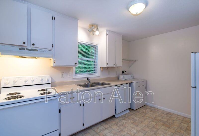 97 Citadel Dr #208 - Photo 6 of 11